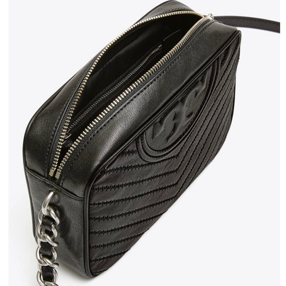 TORY BURCH FLEMING DISTRESSED CAMERA BAG - Picture 2 of 13